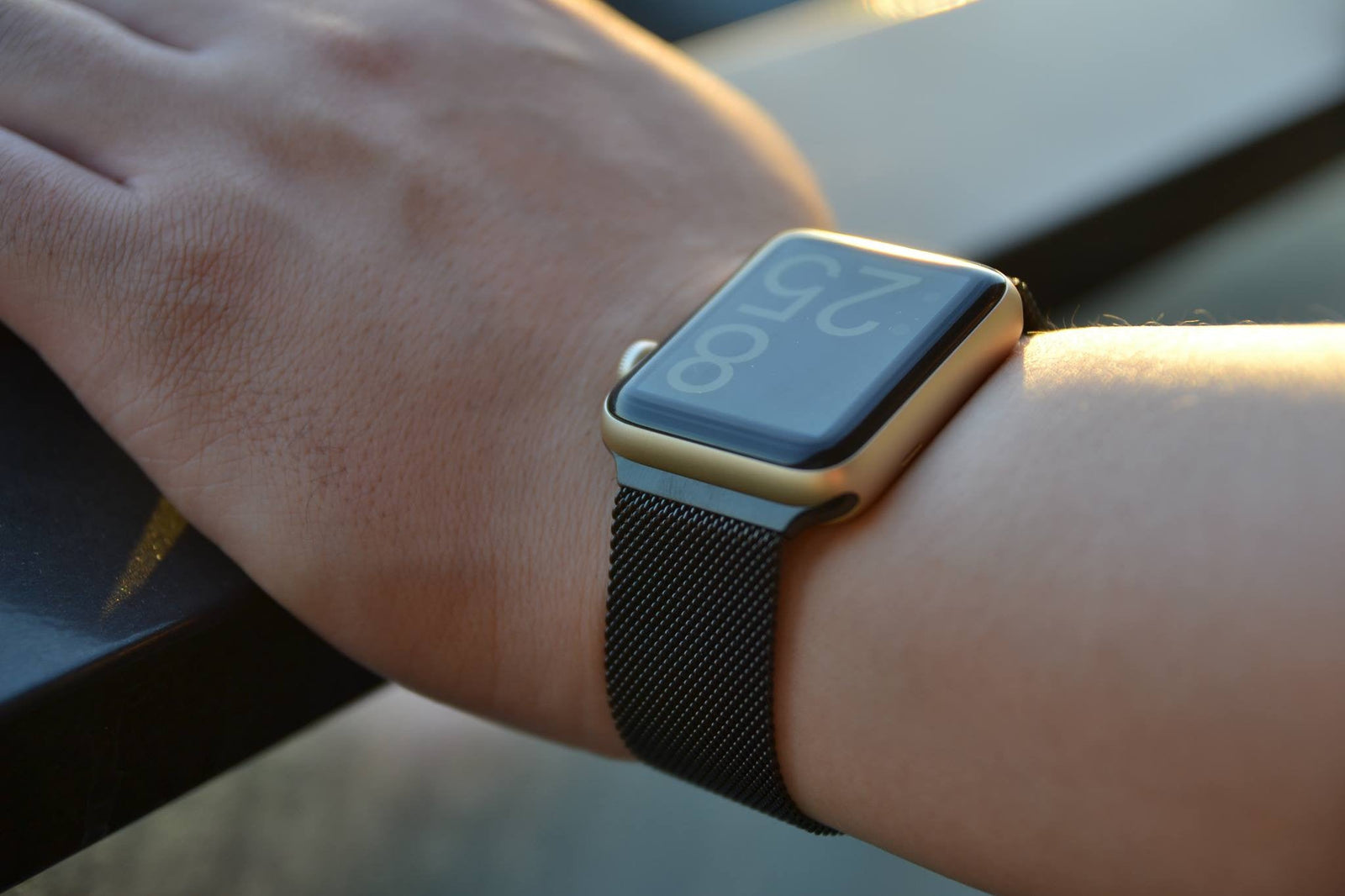 Review: Milanese Loop Apple Watch Band-OzStraps